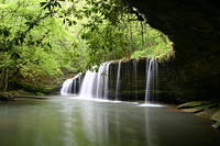 Princess Falls take 27s to 1651 w to 92 w to Yamacraw Bridge park area take sheltowee trace trail till you see salt lick trail go 200 ft